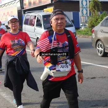 Runner Photo 6012856