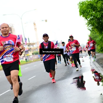 Runner Photo 6012858