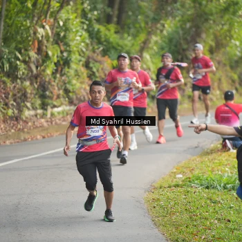 Runner Photo 6012859