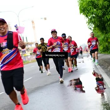Runner Photo 6012871