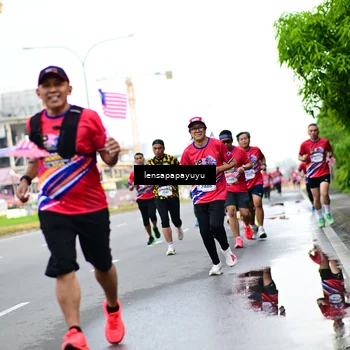 Runner Photo 6012876