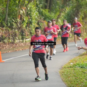 Runner Photo 6012877