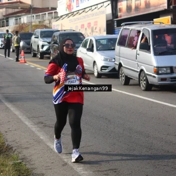 Runner Photo 6012887