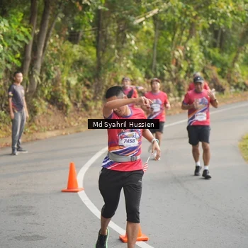 Runner Photo 6012897