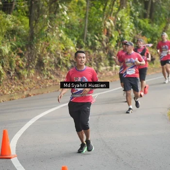 Runner Photo 6012908