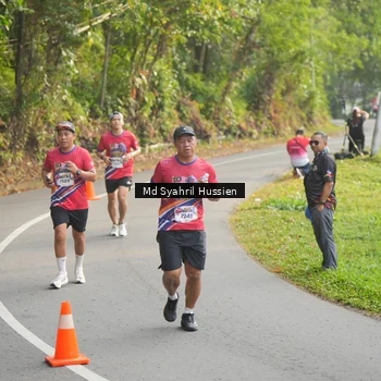 Runner Photo 6012912