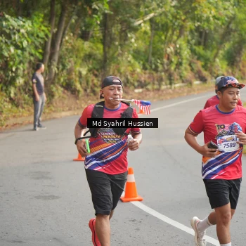 Runner Photo 6012937