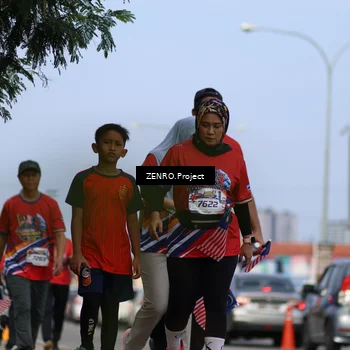 Runner Photo 6013079
