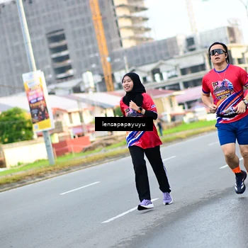 Runner Photo 6013171