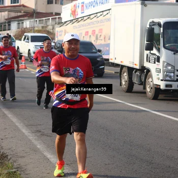 Runner Photo 6013192