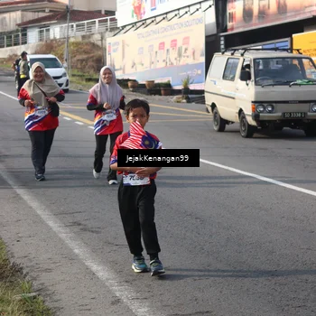 Runner Photo 6013299
