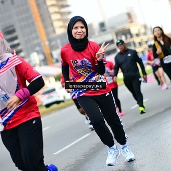 Runner Photo 6013845