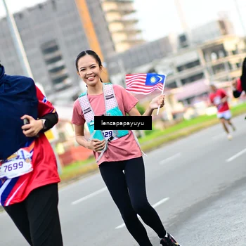 Runner Photo 6014086
