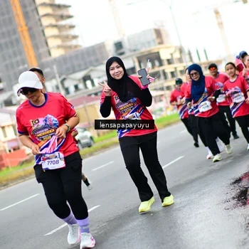 Runner Photo 6014131