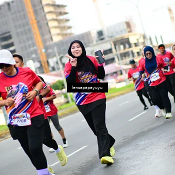 Runner Photo 6014158