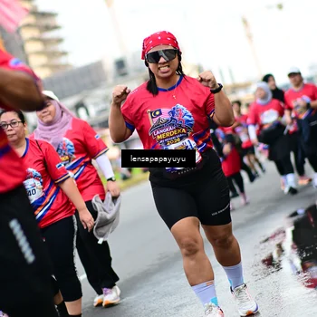 Runner Photo 6014423