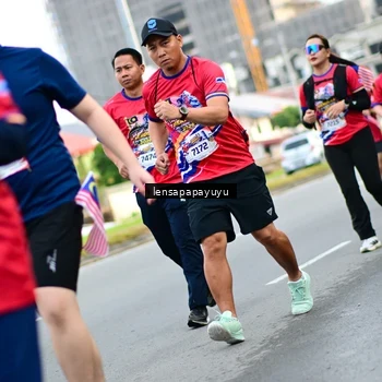 Runner Photo 6014638