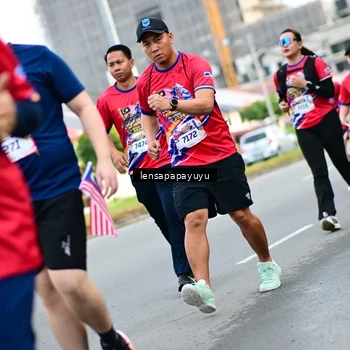 Runner Photo 6014639