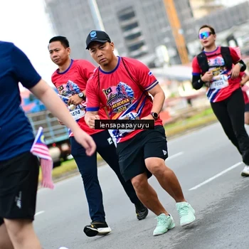 Runner Photo 6014647