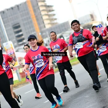 Runner Photo 6014657