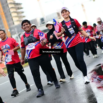 Runner Photo 6014676