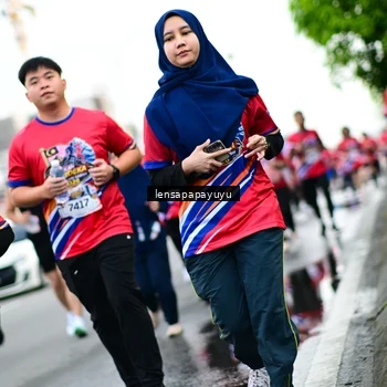 Runner Photo 6014937