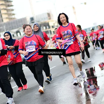 Runner Photo 6015003