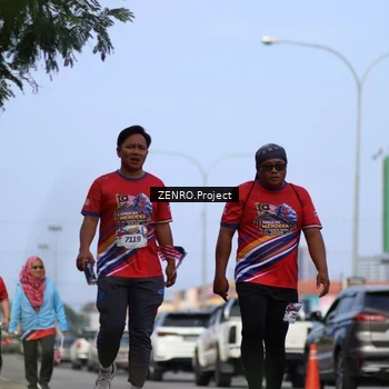 Runner Photo 6015043
