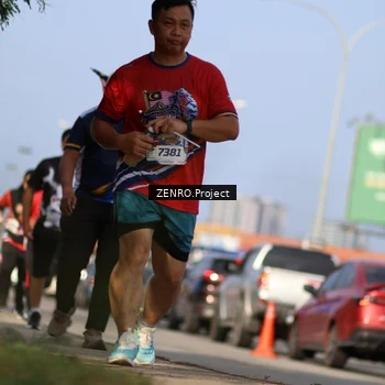 Runner Photo 6015064