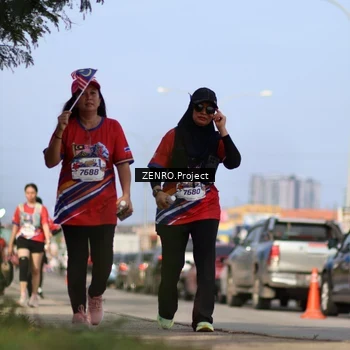 Runner Photo 6015075