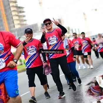 Runner Photo 6015082