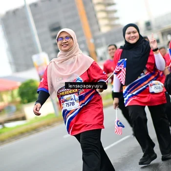 Runner Photo 6015139