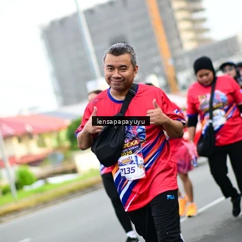 Runner Photo 6015150