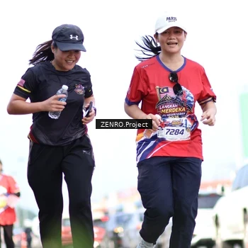 Runner Photo 6015347
