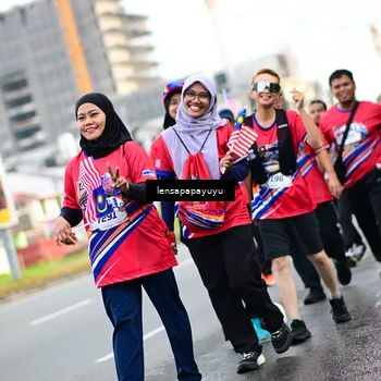 Runner Photo 6015354