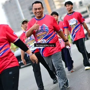 Runner Photo 6015424