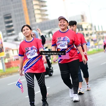 Runner Photo 6015597