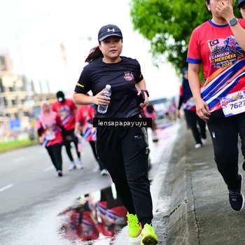 Runner Photo 6015604