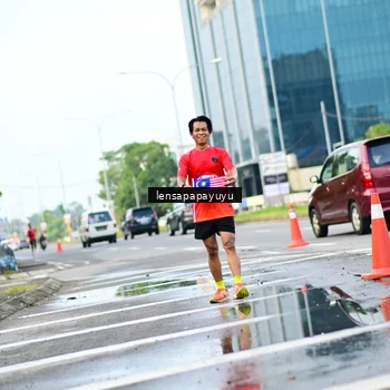 Runner Photo 6015697