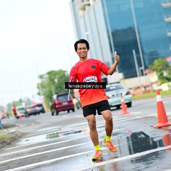 Runner Photo 6015717