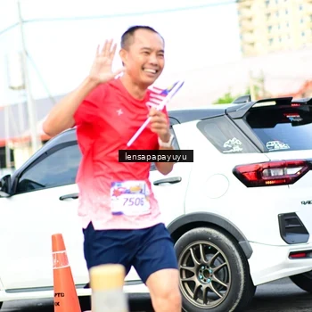 Runner Photo 6015873