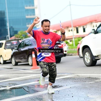 Runner Photo 6016258
