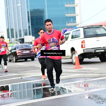 Runner Photo 6016273
