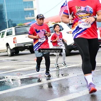 Runner Photo 6016286