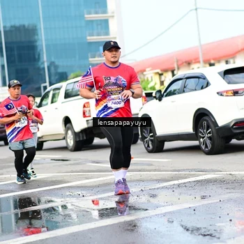 Runner Photo 6016288