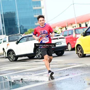 Runner Photo 6016318