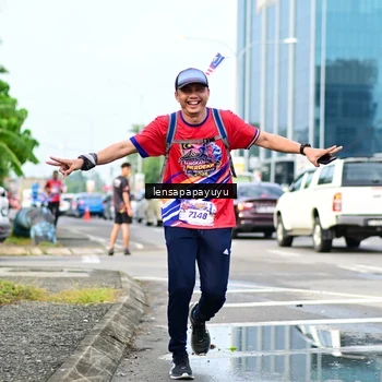 Runner Photo 6016331