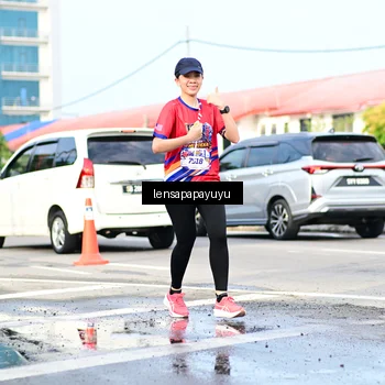Runner Photo 6016343