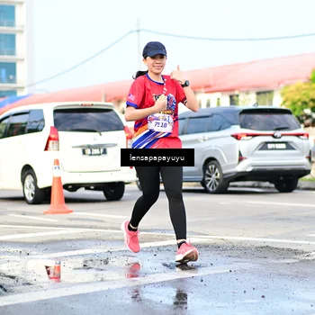 Runner Photo 6016345