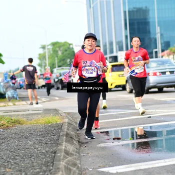 Runner Photo 6016358